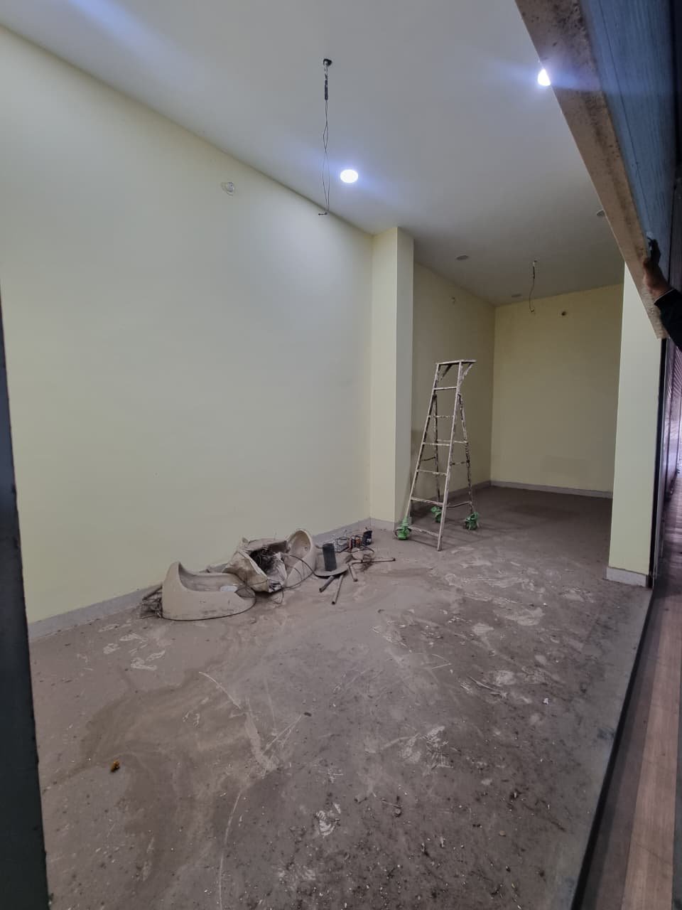 Main Market Shop For RENT